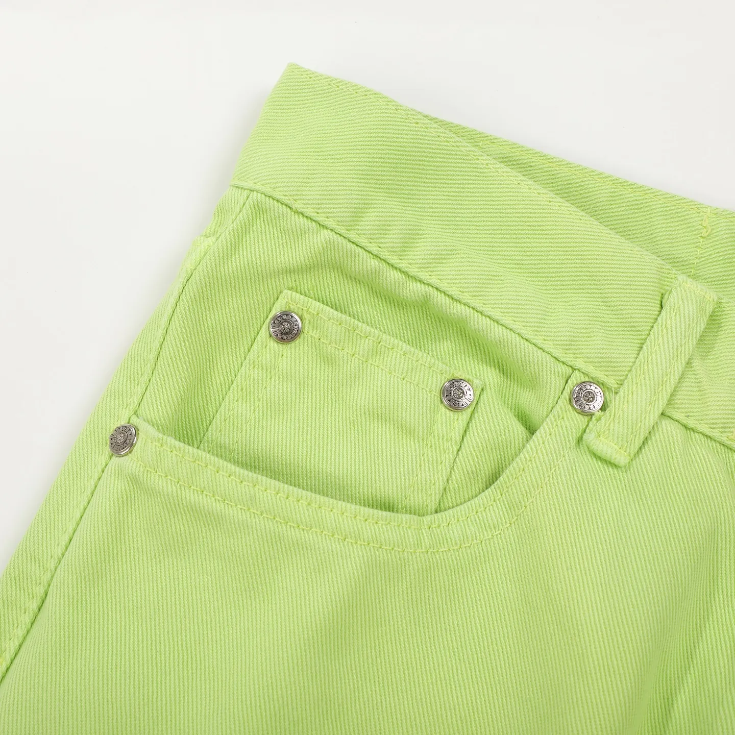 P270 💰 (Top version) Chrome hearts CH green cow king Yang Mi same style sex recods limited green cow jeans Really restores the ultimate texture of Vintage Special Italian cowhide printing and cutting Customized sheepskin three-layer thick line leather The whole body is spliced in heavy water washing process Craftsmen hand-splash ink You can see the details Three-dimensional cutting version Loose and comfortable, not picky about the figure Look taller and thinner Large factory Seiko Original factory quality control Same style for men and women. Can be matched with couples. Versatile recommendation. Must-have jeans for all seasons. Color: green Size: 28-30-32-34 (corresponds to S-M-L-XL)